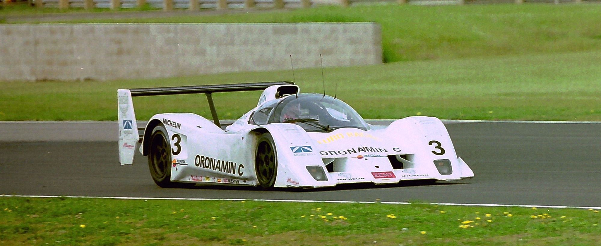 Lola_T9210_at_Silverstone_in_1992.jpg