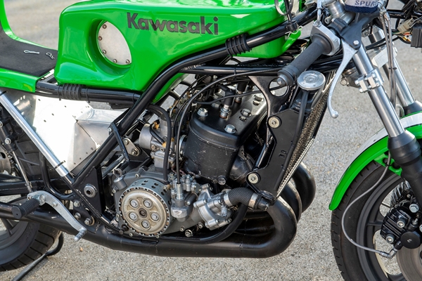 Kawasaki 750 031.jpg