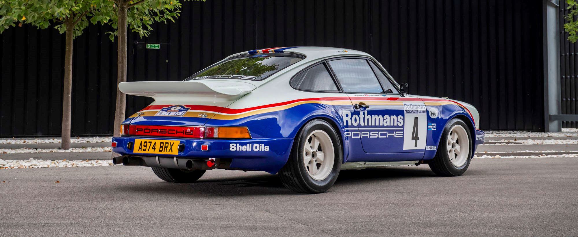 Porsche 911 Rothmans 073.jpg