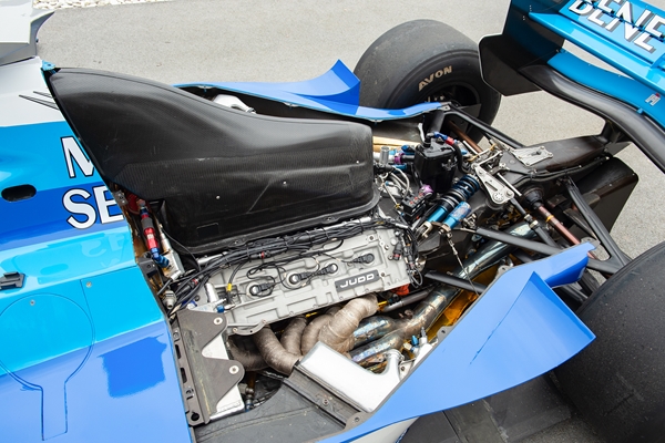 Benetton F1 040.jpg