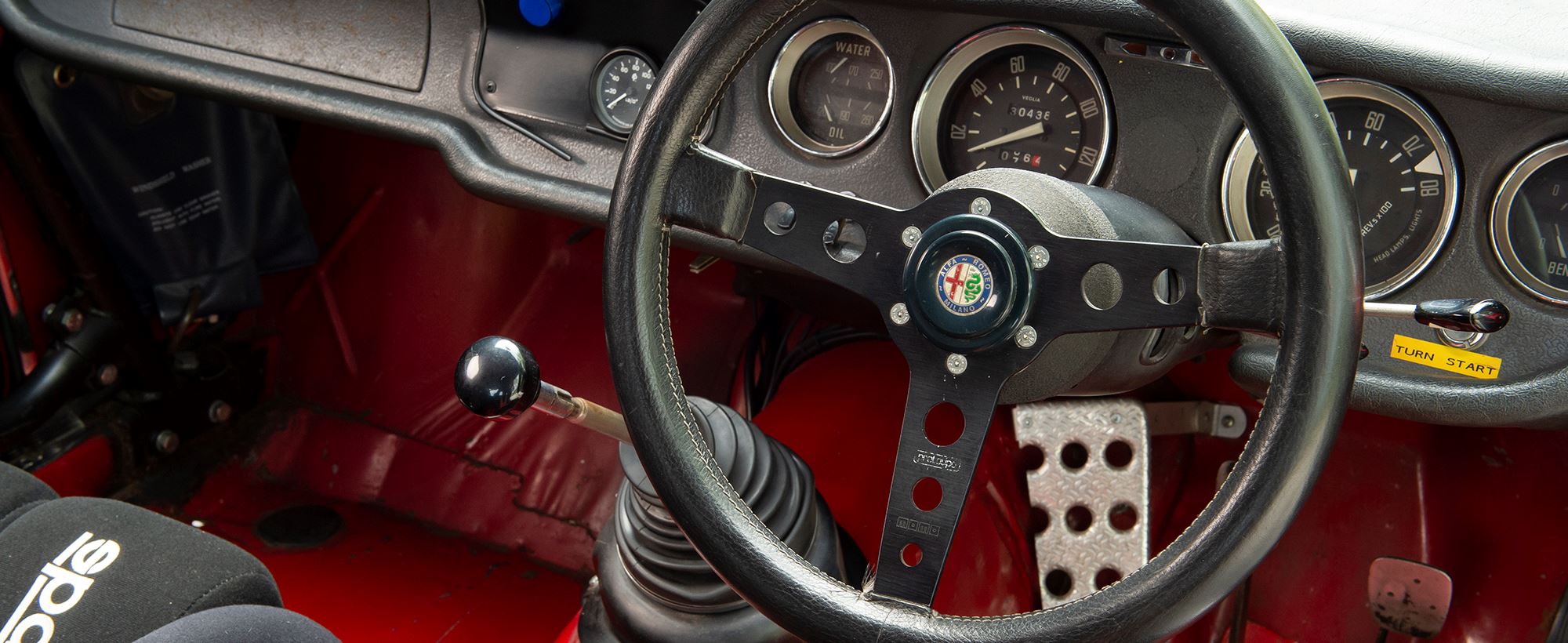 Alfa Romeo Giulia Sprint GTA 002.jpg